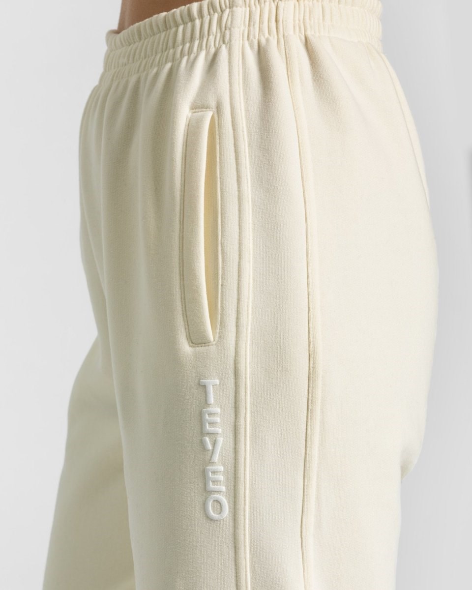 TEVEO Sassy Slit Jogger Ivory | EXUD-96078